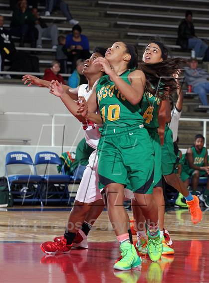 Thumbnail 2 in Dawson [Glenda] vs. DeSoto (McDonald's Texas Invitational) photogallery.