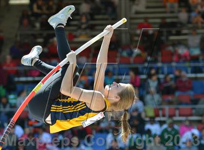 Thumbnail 3 in Penn Relays (Pole Vault) photogallery.