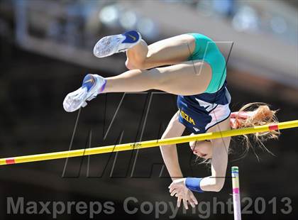 Thumbnail 3 in Penn Relays (Pole Vault) photogallery.