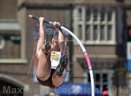 Thumbnail 3 in Penn Relays (Pole Vault) photogallery.