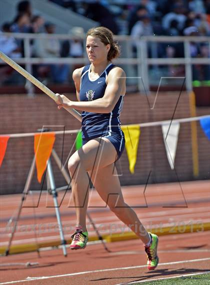 Thumbnail 2 in Penn Relays (Pole Vault) photogallery.