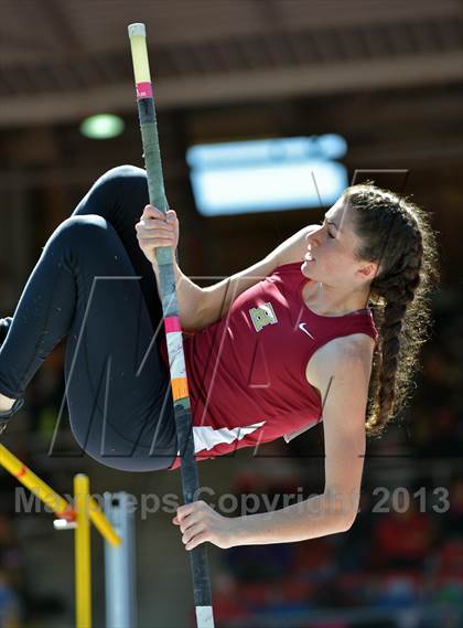 Thumbnail 1 in Penn Relays (Pole Vault) photogallery.