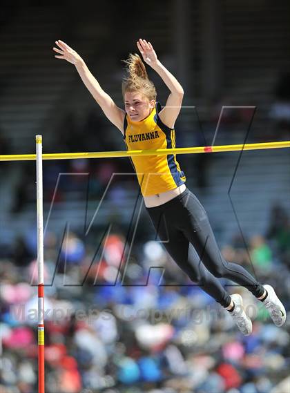 Thumbnail 2 in Penn Relays (Pole Vault) photogallery.