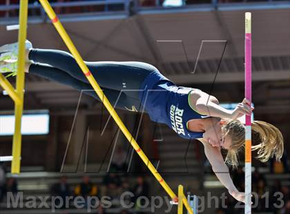 Thumbnail 1 in Penn Relays (Pole Vault) photogallery.