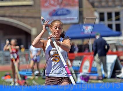 Thumbnail 2 in Penn Relays (Pole Vault) photogallery.