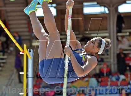 Thumbnail 1 in Penn Relays (Pole Vault) photogallery.