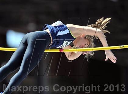 Thumbnail 3 in Penn Relays (Pole Vault) photogallery.