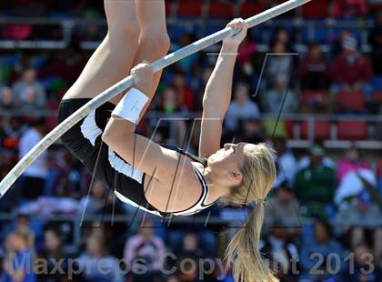 Thumbnail 1 in Penn Relays (Pole Vault) photogallery.