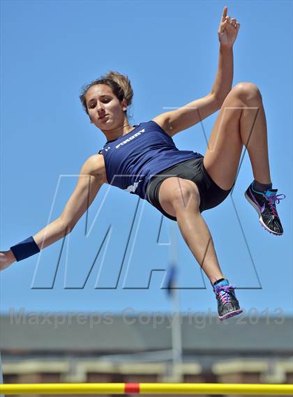 Thumbnail 3 in Penn Relays (Pole Vault) photogallery.