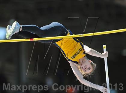 Thumbnail 2 in Penn Relays (Pole Vault) photogallery.