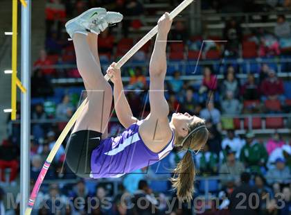 Thumbnail 2 in Penn Relays (Pole Vault) photogallery.