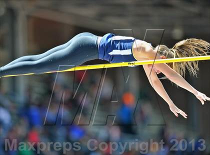 Thumbnail 2 in Penn Relays (Pole Vault) photogallery.