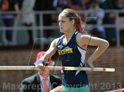 Thumbnail 2 in Penn Relays (Pole Vault) photogallery.