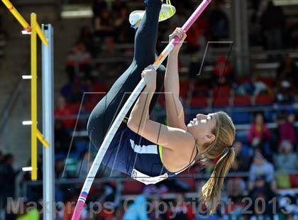 Thumbnail 2 in Penn Relays (Pole Vault) photogallery.