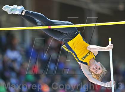Thumbnail 1 in Penn Relays (Pole Vault) photogallery.