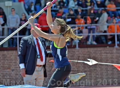 Thumbnail 3 in Penn Relays (Pole Vault) photogallery.