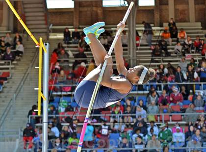 Thumbnail 1 in Penn Relays (Pole Vault) photogallery.