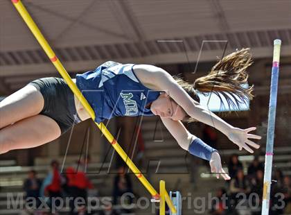 Thumbnail 2 in Penn Relays (Pole Vault) photogallery.