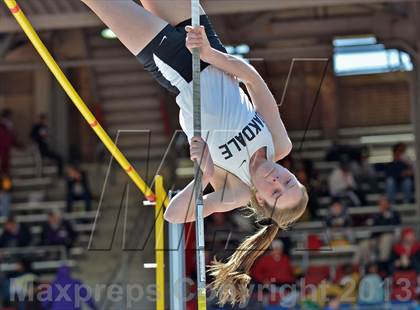Thumbnail 2 in Penn Relays (Pole Vault) photogallery.