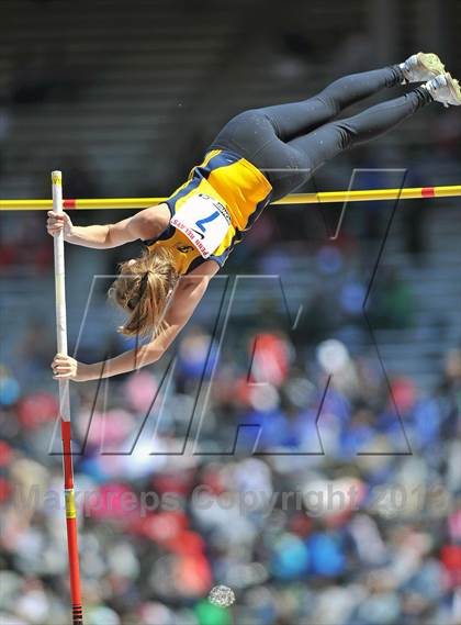 Thumbnail 1 in Penn Relays (Pole Vault) photogallery.