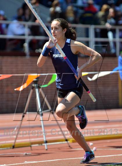 Thumbnail 1 in Penn Relays (Pole Vault) photogallery.