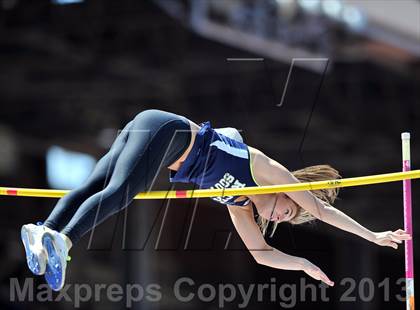 Thumbnail 2 in Penn Relays (Pole Vault) photogallery.