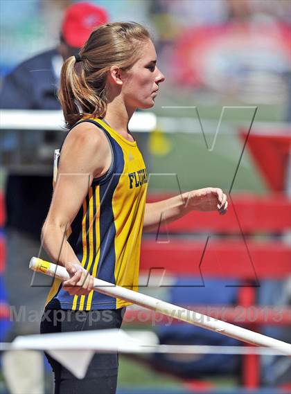 Thumbnail 2 in Penn Relays (Pole Vault) photogallery.