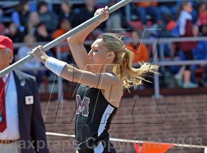 Thumbnail 2 in Penn Relays (Pole Vault) photogallery.