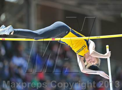Thumbnail 3 in Penn Relays (Pole Vault) photogallery.