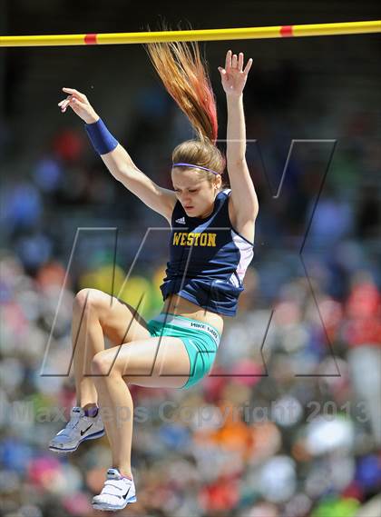 Thumbnail 1 in Penn Relays (Pole Vault) photogallery.