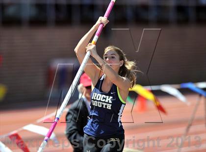 Thumbnail 3 in Penn Relays (Pole Vault) photogallery.