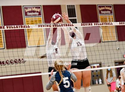 Thumbnail 3 in Hondo @ Devine photogallery.