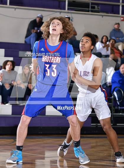 Thumbnail 3 in Christian Brothers vs. Folsom (St. Hope Elite Classic) photogallery.