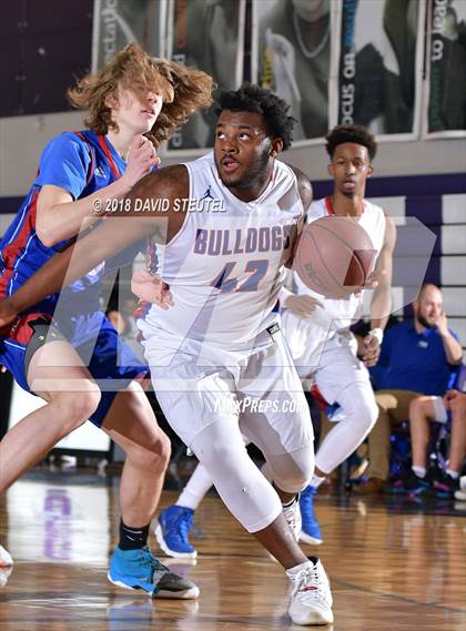 Thumbnail 2 in Christian Brothers vs. Folsom (St. Hope Elite Classic) photogallery.