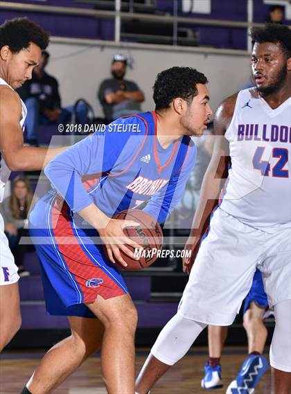 Thumbnail 2 in Christian Brothers vs. Folsom (St. Hope Elite Classic) photogallery.