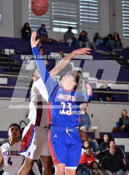Thumbnail 2 in Christian Brothers vs. Folsom (St. Hope Elite Classic) photogallery.