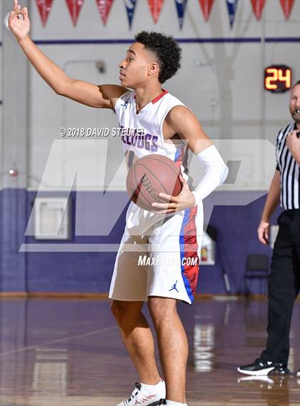Thumbnail 3 in Christian Brothers vs. Folsom (St. Hope Elite Classic) photogallery.