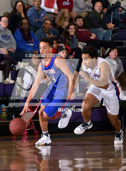 Thumbnail 3 in Christian Brothers vs. Folsom (St. Hope Elite Classic) photogallery.