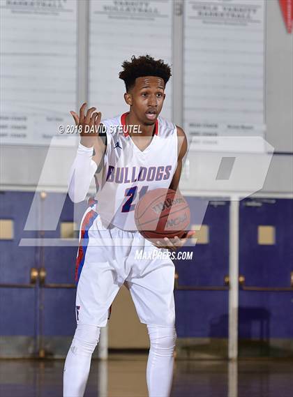 Thumbnail 2 in Christian Brothers vs. Folsom (St. Hope Elite Classic) photogallery.