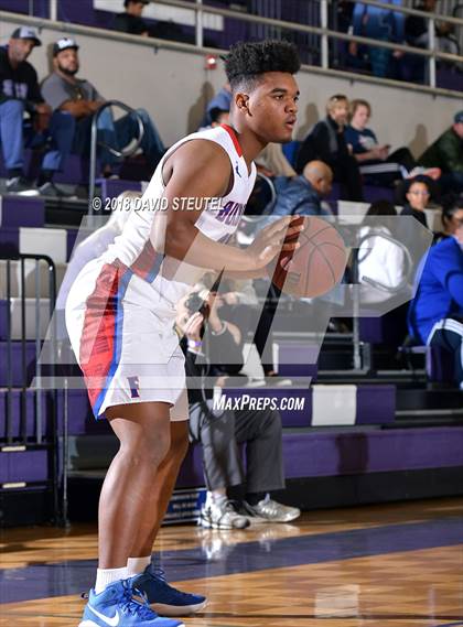 Thumbnail 3 in Christian Brothers vs. Folsom (St. Hope Elite Classic) photogallery.