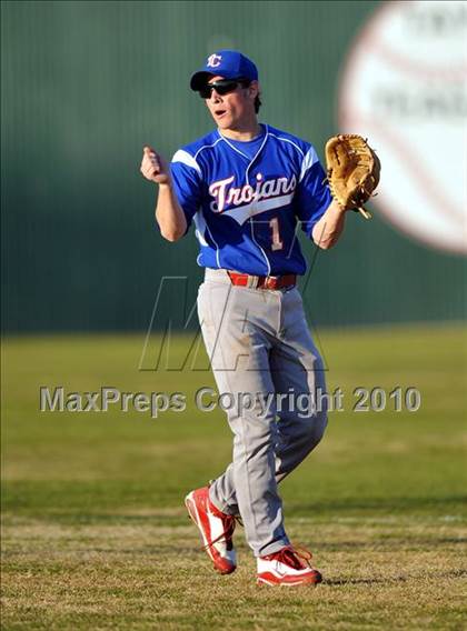 Thumbnail 3 in Naaman Forest vs. Trinity Christian (Carrollton Diamond Classic) photogallery.