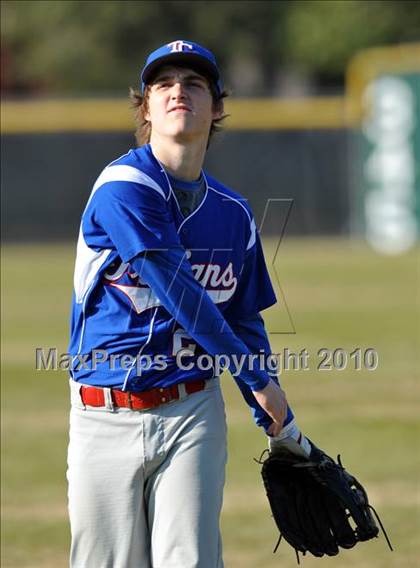 Thumbnail 2 in Naaman Forest vs. Trinity Christian (Carrollton Diamond Classic) photogallery.