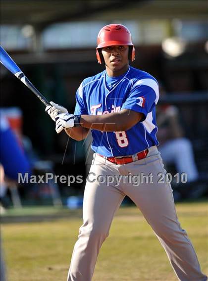Thumbnail 3 in Naaman Forest vs. Trinity Christian (Carrollton Diamond Classic) photogallery.
