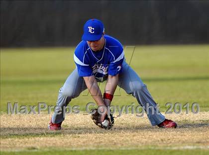Thumbnail 2 in Naaman Forest vs. Trinity Christian (Carrollton Diamond Classic) photogallery.