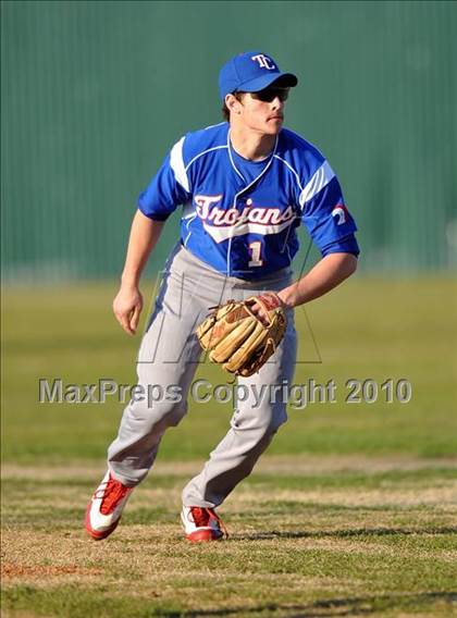 Thumbnail 3 in Naaman Forest vs. Trinity Christian (Carrollton Diamond Classic) photogallery.