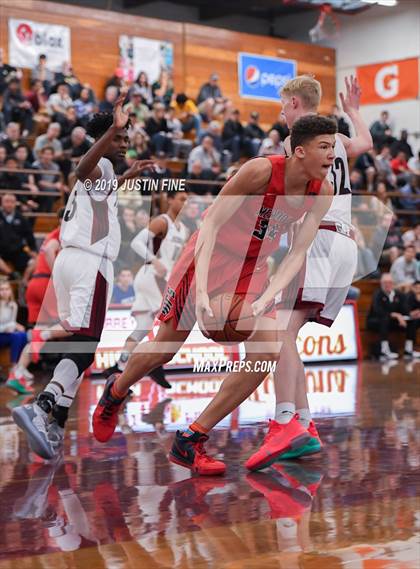 Thumbnail 1 in JSerra Catholic vs. San Joaquin Memorial (Torrey Pines Holiday Classic) photogallery.