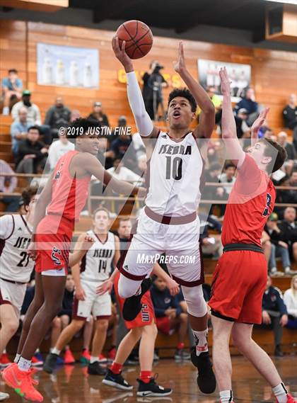 Thumbnail 3 in JSerra Catholic vs. San Joaquin Memorial (Torrey Pines Holiday Classic) photogallery.