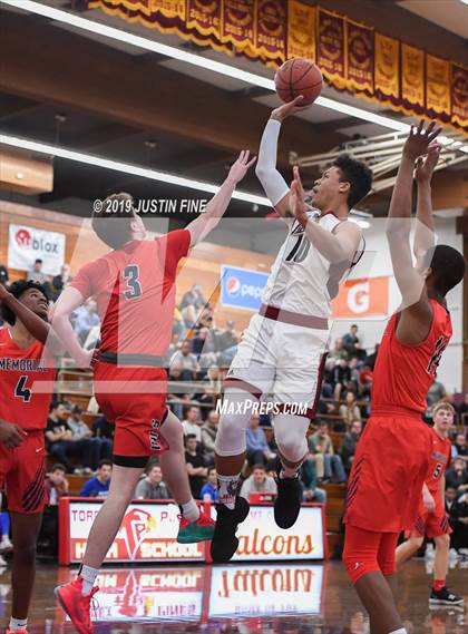 Thumbnail 1 in JSerra Catholic vs. San Joaquin Memorial (Torrey Pines Holiday Classic) photogallery.