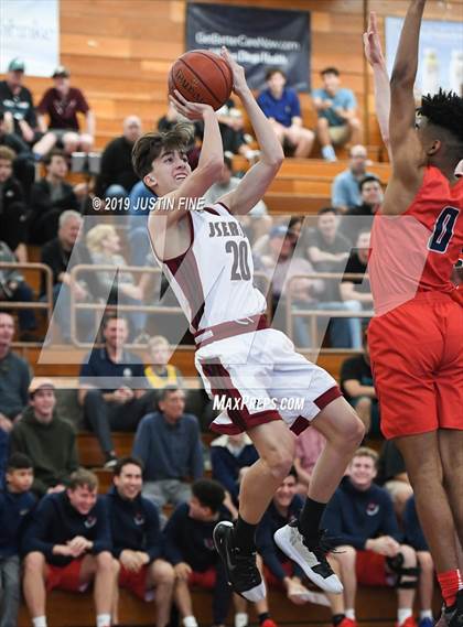 Thumbnail 2 in JSerra Catholic vs. San Joaquin Memorial (Torrey Pines Holiday Classic) photogallery.