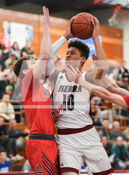 Thumbnail 1 in JSerra Catholic vs. San Joaquin Memorial (Torrey Pines Holiday Classic) photogallery.